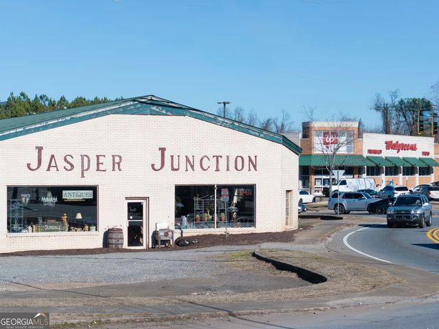 214 Deerberry Drive, Jasper, GA 30143