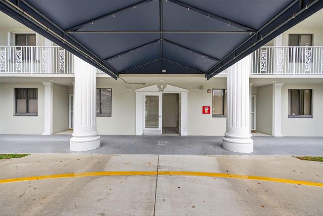2441 Village Boulevard 405, West Palm Beach, FL 33409