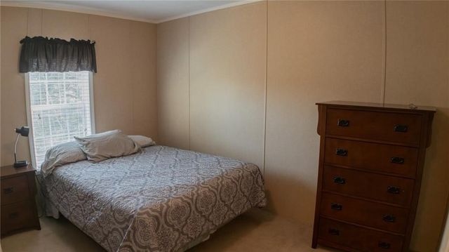 28810 Paradise Drive, Warsaw, MO 65355