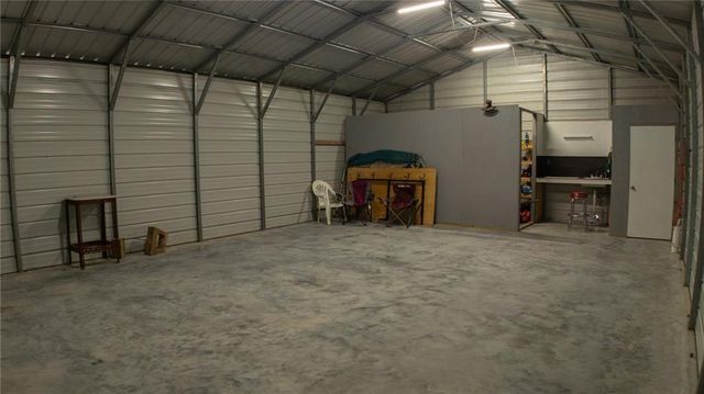 28810 Paradise Drive, Warsaw, MO 65355