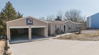 28810 Paradise Drive, Warsaw, MO 65355