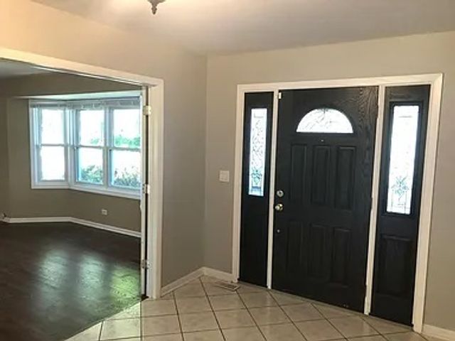 1970 Dogwood Drive, Hoffman Estates, IL 60192