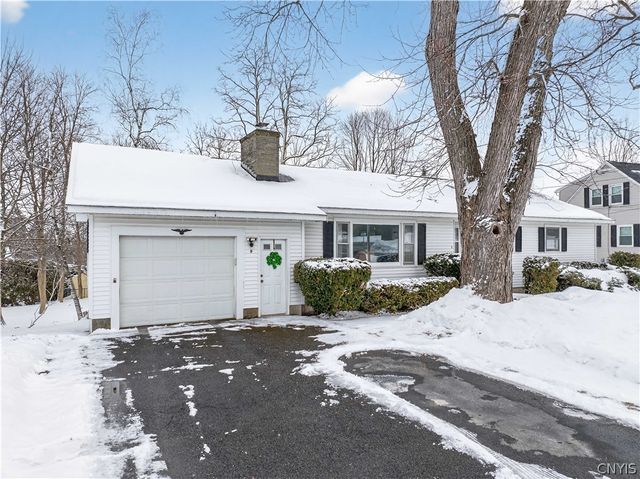 9 Overbrook Crescent, New Hartford, NY 13413