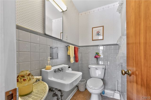 9 Overbrook Crescent, New Hartford, NY 13413