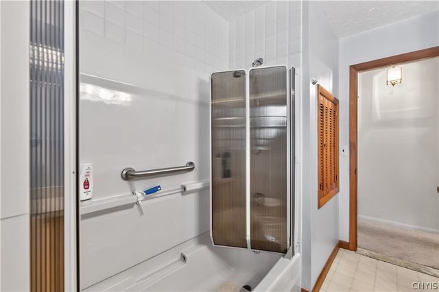 9 Overbrook Crescent, New Hartford, NY 13413