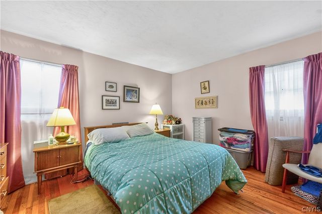 9 Overbrook Crescent, New Hartford, NY 13413