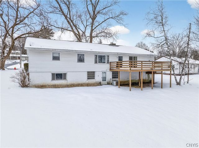 9 Overbrook Crescent, New Hartford, NY 13413