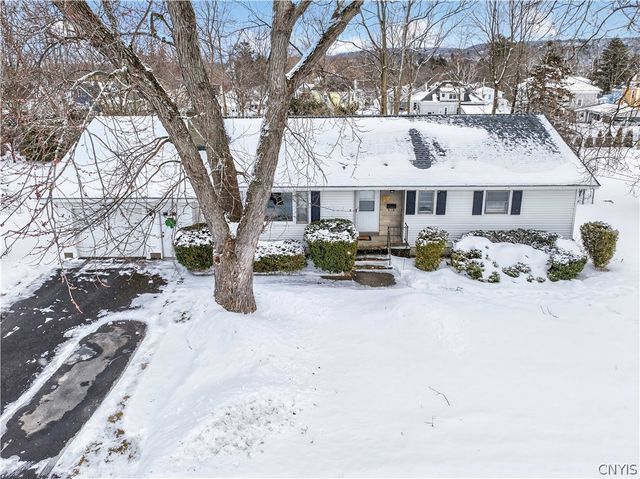 9 Overbrook Crescent, New Hartford, NY 13413