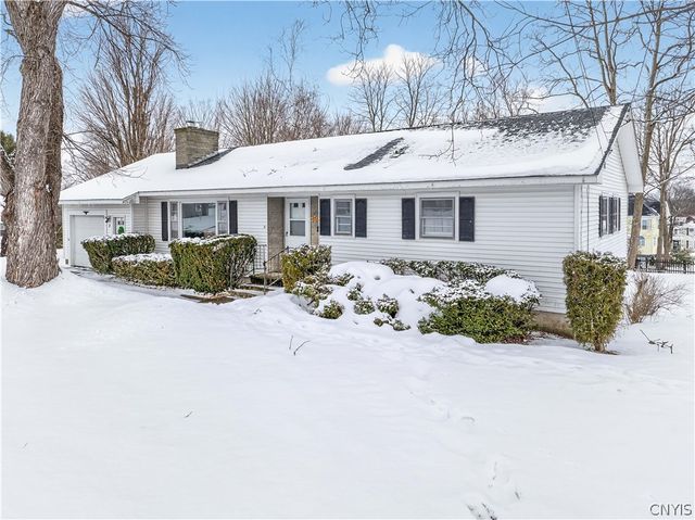 9 Overbrook Crescent, New Hartford, NY 13413