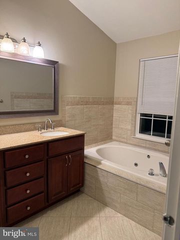 293 STANTON CT, Glen Mills, PA 19342