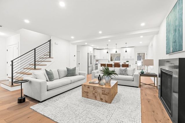 6 Intervale Rd, Wellesley, MA 02481