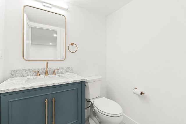 6 Intervale Rd, Wellesley, MA 02481