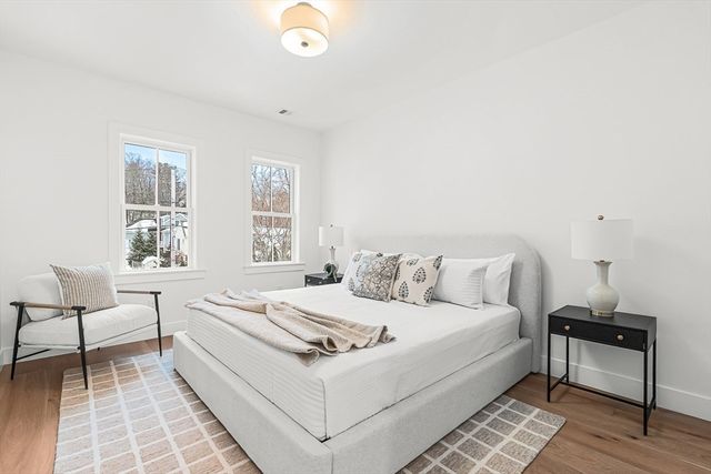 6 Intervale Rd, Wellesley, MA 02481