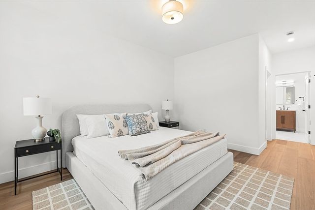 6 Intervale Rd, Wellesley, MA 02481