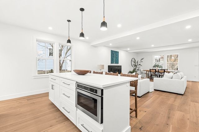 6 Intervale Rd, Wellesley, MA 02481