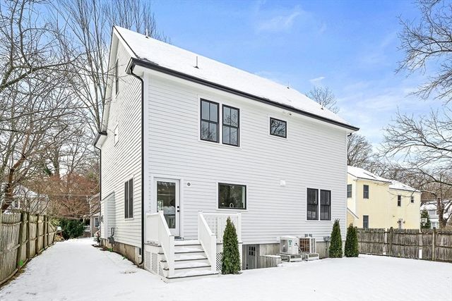 6 Intervale Rd, Wellesley, MA 02481