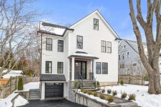 6 Intervale Rd, Wellesley, MA 02481