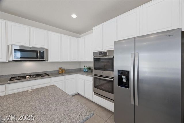12521 Lylan Ridge Street, Las Vegas, NV 89138