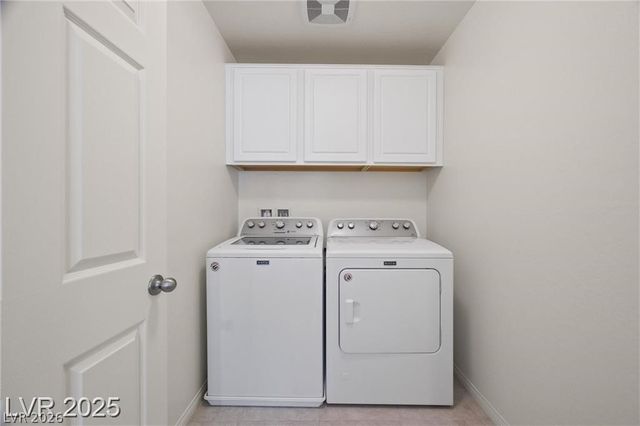12521 Lylan Ridge Street, Las Vegas, NV 89138