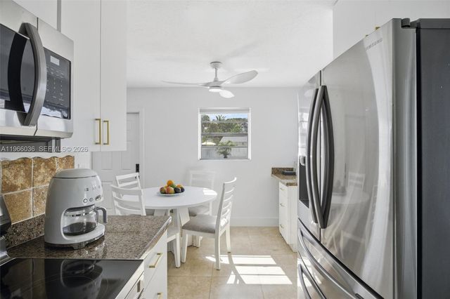 6213 NW 9th St, Margate, FL 33063