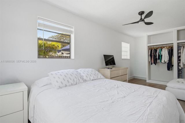 6213 NW 9th St, Margate, FL 33063