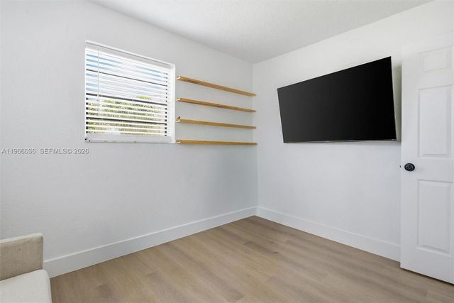 6213 NW 9th St, Margate, FL 33063