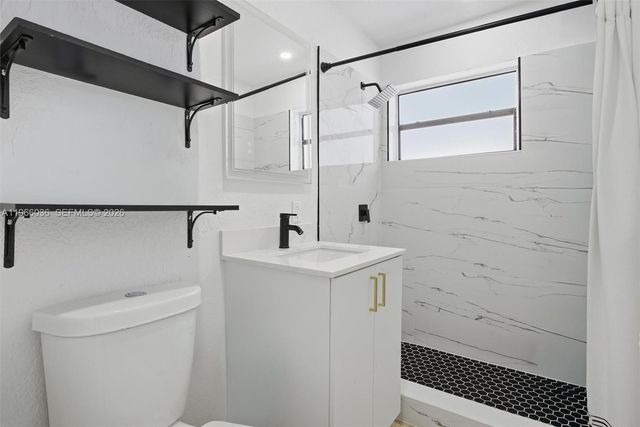 6213 NW 9th St, Margate, FL 33063