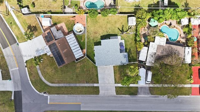 6213 NW 9th St, Margate, FL 33063