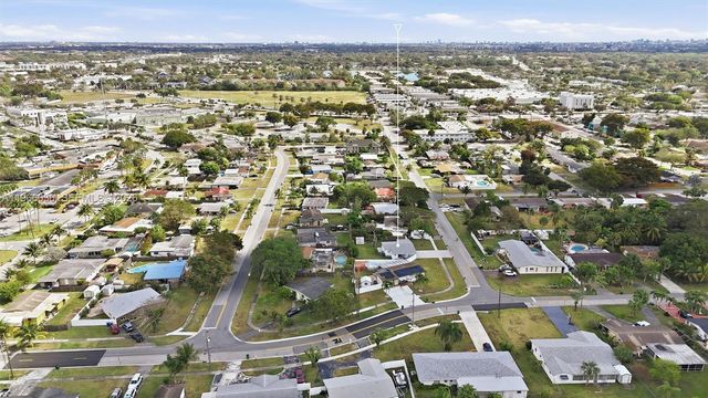 6213 NW 9th St, Margate, FL 33063