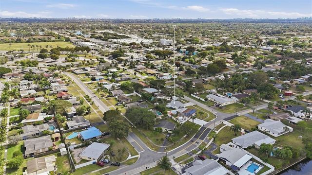 6213 NW 9th St, Margate, FL 33063