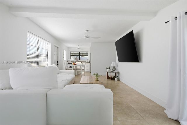 6213 NW 9th St, Margate, FL 33063