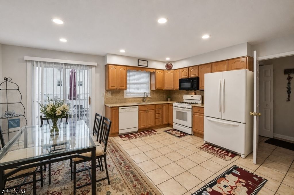 54 Haverhill Ave, Woodland Park, NJ 07424 — photo 3