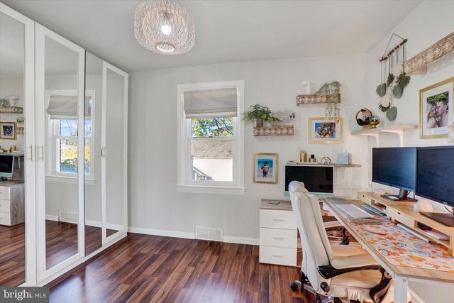 1095 CHURCH RD, York, PA 17404