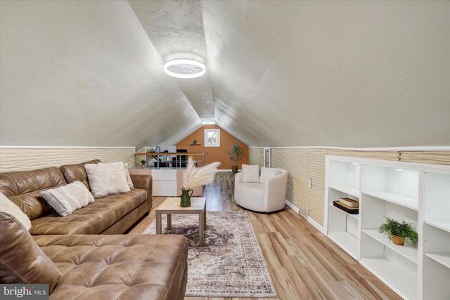 1095 CHURCH RD, York, PA 17404