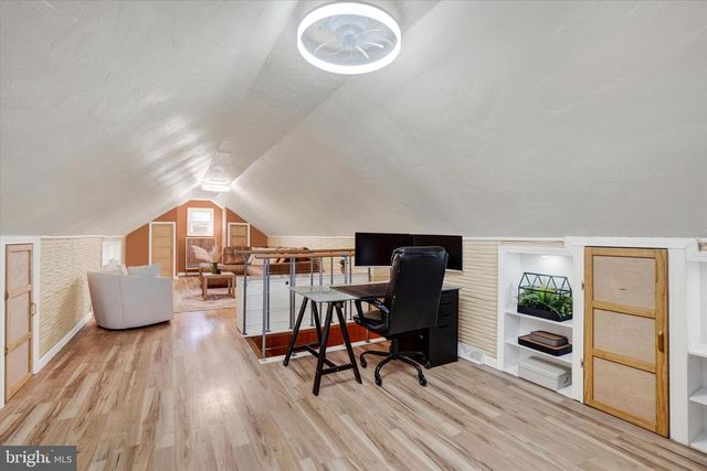 1095 CHURCH RD, York, PA 17404