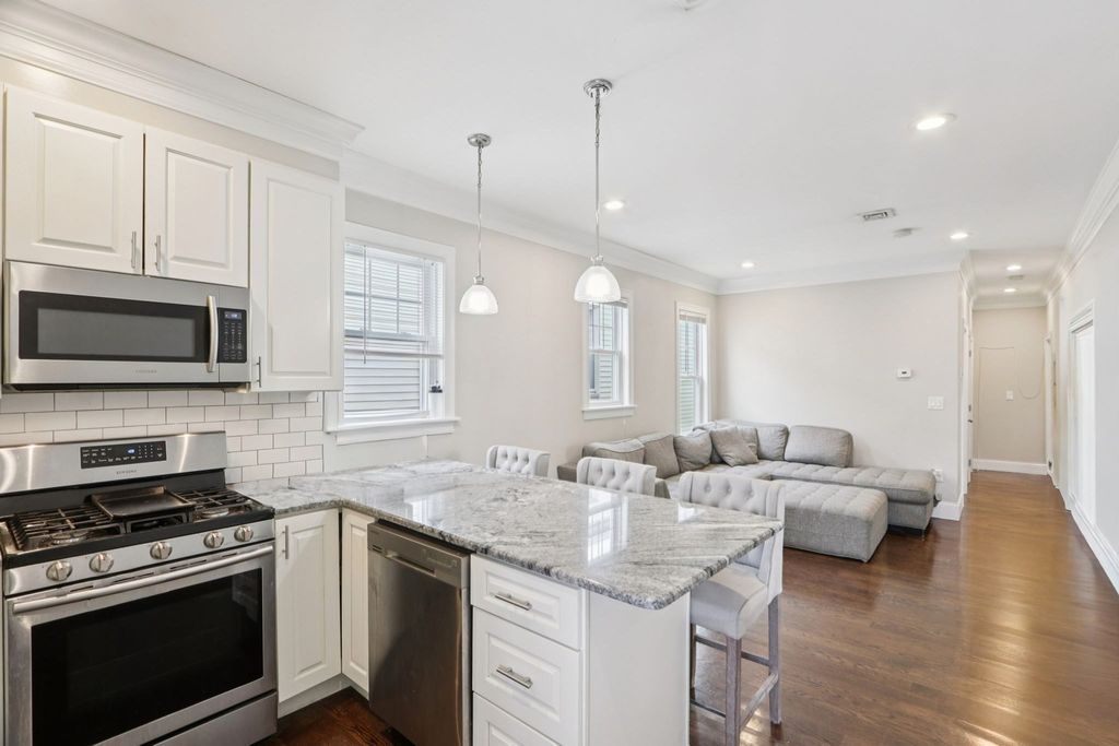 1048 Saratoga Street 3, Boston, MA 02128