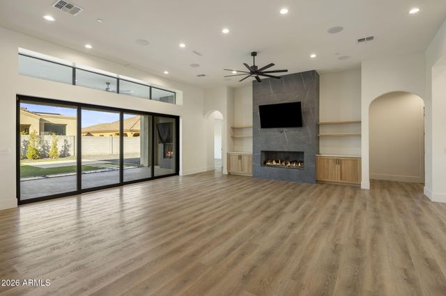 18206 W SAN MIGUEL Court, Litchfield Park, AZ 85340