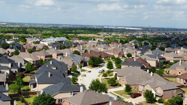 2909 Lakefield Drive, Little Elm, TX 75068