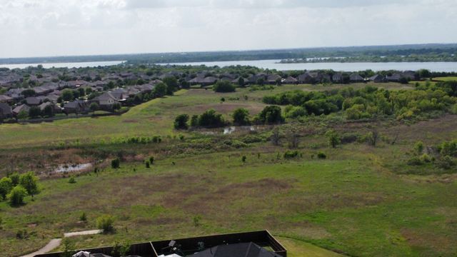 2909 Lakefield Drive, Little Elm, TX 75068