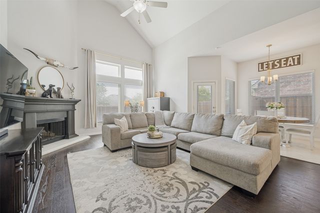 2909 Lakefield Drive, Little Elm, TX 75068