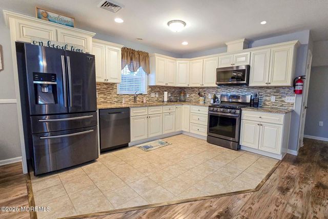 111 President Avenue, Lavallette, NJ 08735