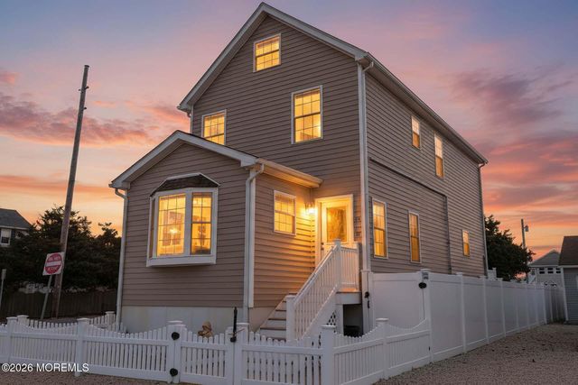 111 President Avenue, Lavallette, NJ 08735