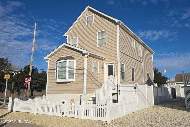 111 President Avenue, Lavallette, NJ 08735