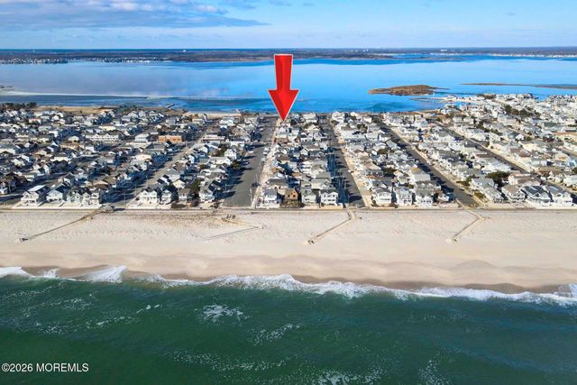 111 President Avenue, Lavallette, NJ 08735