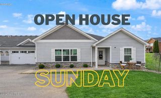 5011 Woodridge Lake Blvd, Louisville, KY 40272