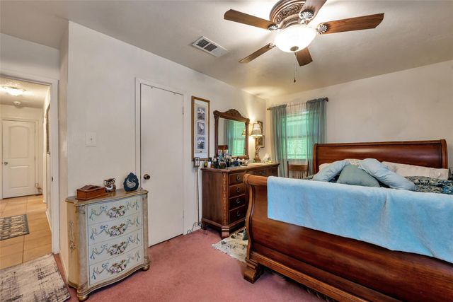 2913 18th Avenue N, Texas City, TX 77590
