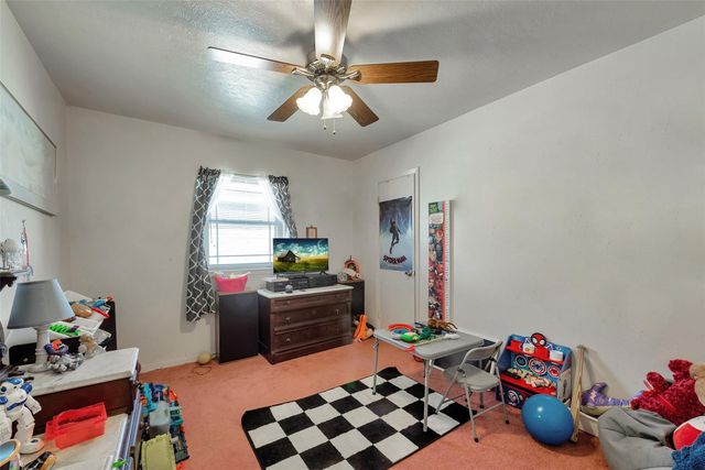 2913 18th Avenue N, Texas City, TX 77590