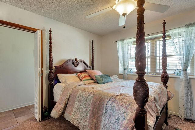 2913 18th Avenue N, Texas City, TX 77590