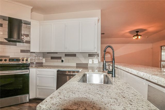 7706 Impala Dr, Corpus Christi, TX 78414