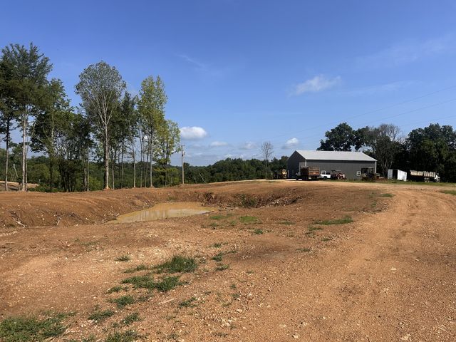 300 Maxwell Hill Rd, Pulaski, TN 38478